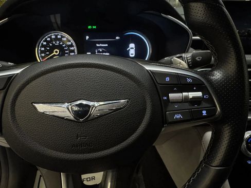 Used 2023 Genesis G70 2.0T image 15