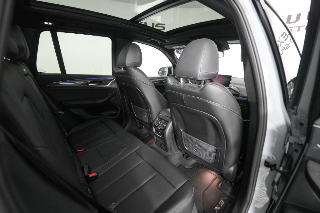 Used 2024 BMW X3 M40i AWD/4WD image 18