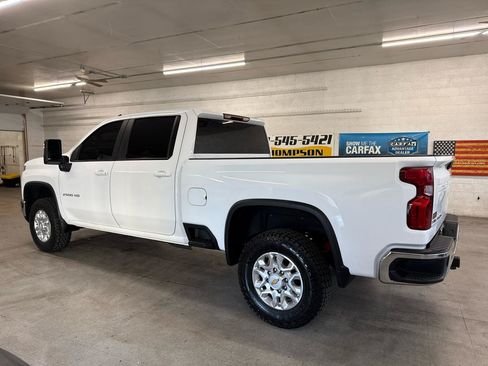 Used 2024 Chevrolet Silverado 2500 LT AWD/4WD image 2