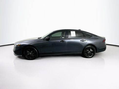 Used 2025 Honda Accord SE image 4