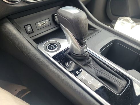 New 2025 Nissan Sentra SV w/ Trunk Package image 25