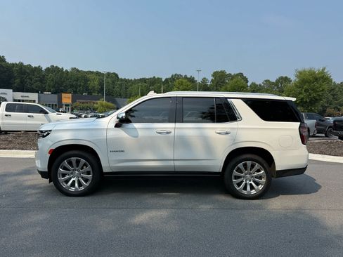 Used 2022 Chevrolet Tahoe Premier AWD/4WD image 2