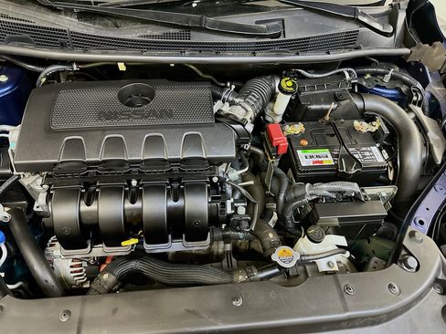 Used 2017 Nissan Sentra S image 32