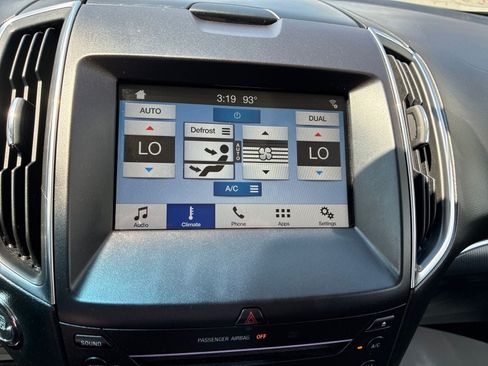 Used 2018 Ford Edge Titanium AWD/4WD image 23