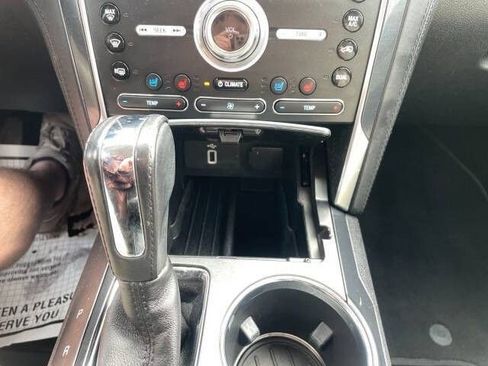 Used 2019 Ford Explorer Platinum AWD/4WD image 38