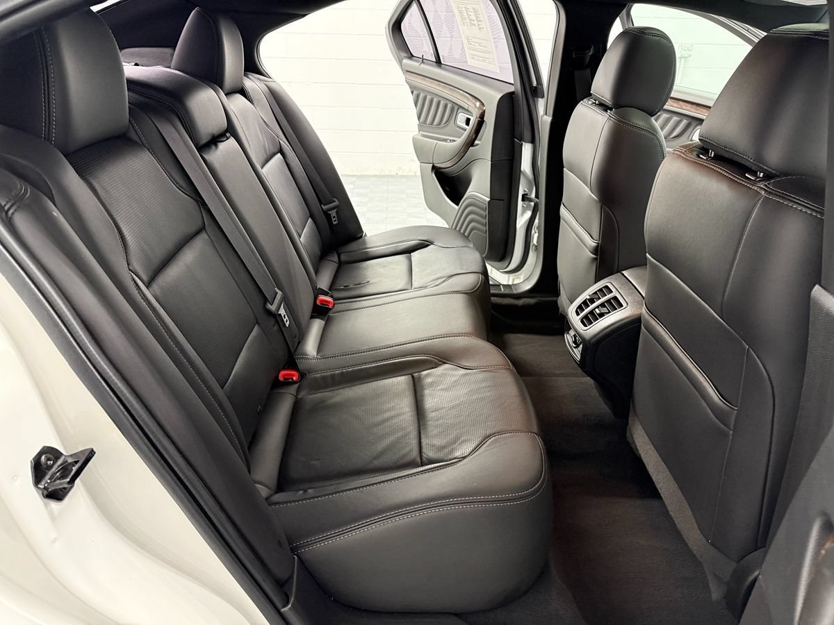 Used 2019 Ford Taurus Limited AWD/4WD image 12