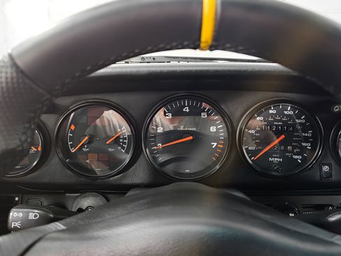 Used 1995 Porsche 911 Carrera RWD image 36