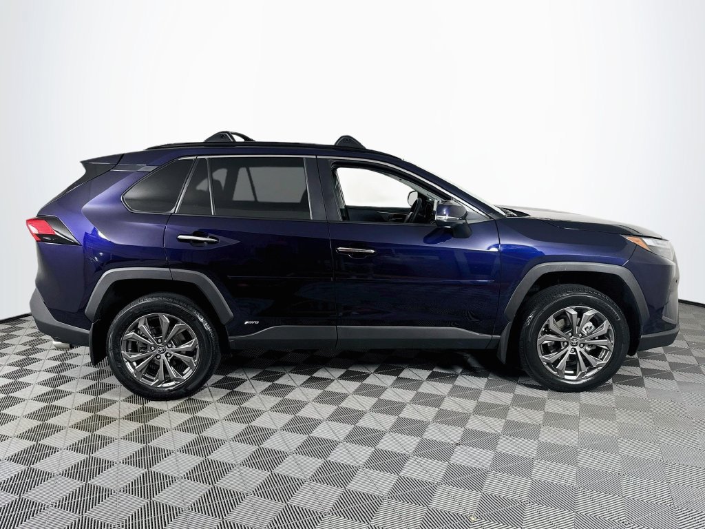 Used 2022 Toyota RAV4 Limited AWD/4WD image 8