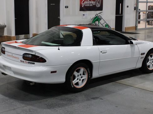 Used 1997 Chevrolet Camaro Z28 w/ Preferred Equipment Group 2 RWD image 34