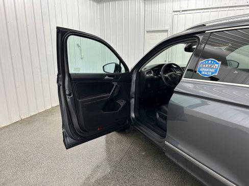 Used 2021 Volkswagen Tiguan SEL w/ 2-Row Tiguan MDO Package AWD/4WD image 22
