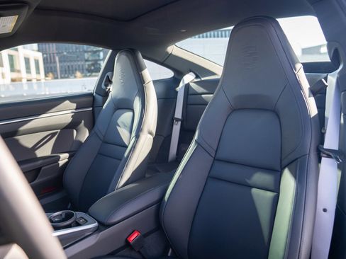 New 2026 Porsche 911 Carrera RWD image 5