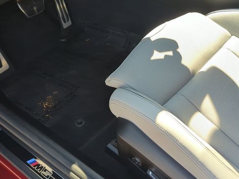 Used 2025 BMW M5 w/ Carbon Package image 17