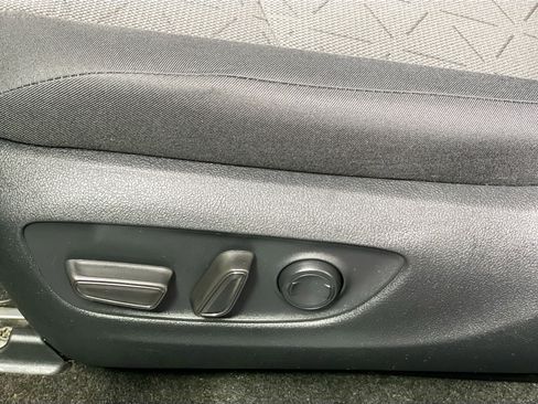 Used 2023 Toyota RAV4 XLE w/ Convenience Package FWD image 15