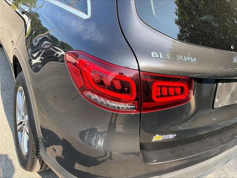 Used 2021 Mercedes-Benz GLC 300 4MATIC image 32