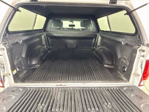 Used 2017 RAM 1500 Express AWD/4WD image 24