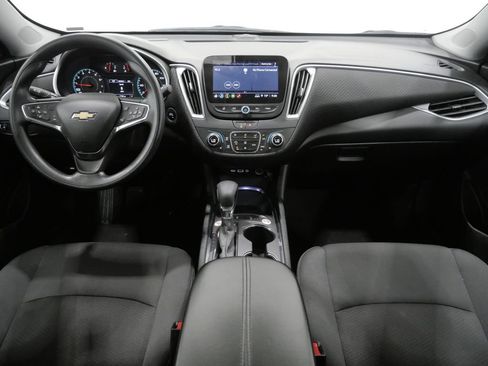 Used 2025 Chevrolet Malibu LT FWD image 10