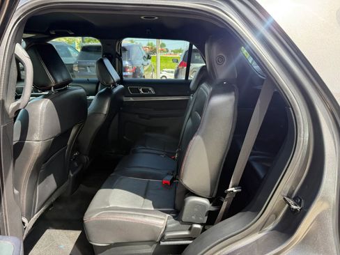 Used 2018 Ford Explorer Sport AWD/4WD image 24