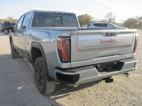 New 2026 GMC Sierra 2500 AT4 image 9