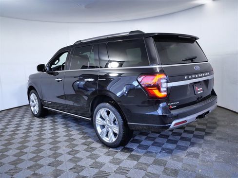 Used 2024 Ford Expedition Platinum image 6