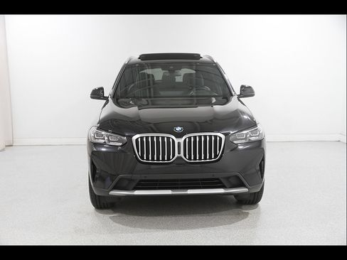 Used 2023 BMW X3 xDrive30i w/ Premium Package AWD/4WD image 2