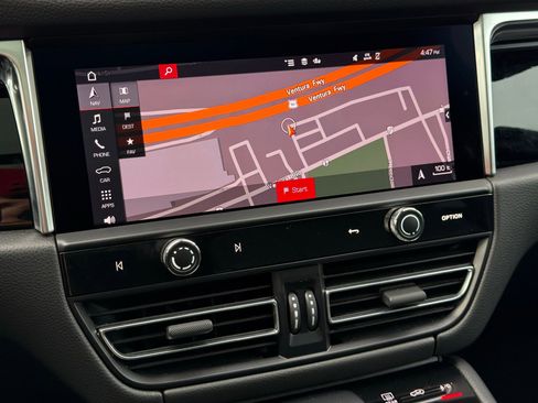 Certified 2024 Porsche Macan S image 20