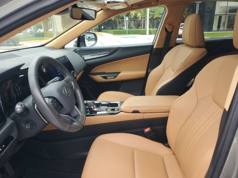 Used 2024 Lexus NX 250 FWD image 19