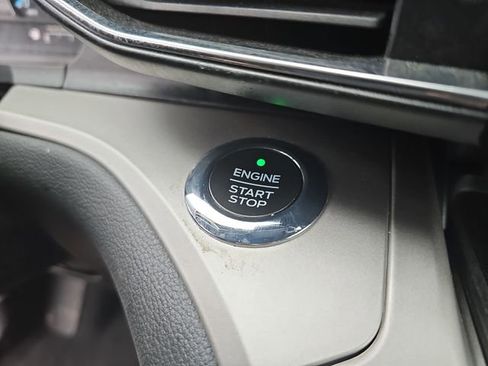 Used 2021 Ford Explorer XLT w/ Equipment Group 202A image 30