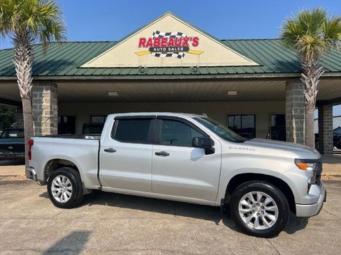 Used 2022 Chevrolet Silverado 1500 Custom RWD image 1