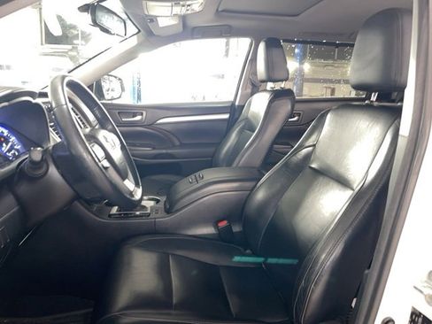 Used 2015 Toyota Highlander XLE image 20