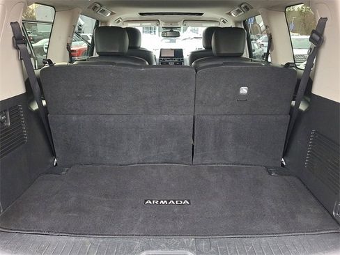 Used 2024 Nissan Armada SL w/ Captain's Chairs Package image 29