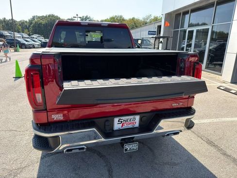 Used 2021 GMC Sierra 1500 SLT w/ SLT Premium Package AWD/4WD image 12