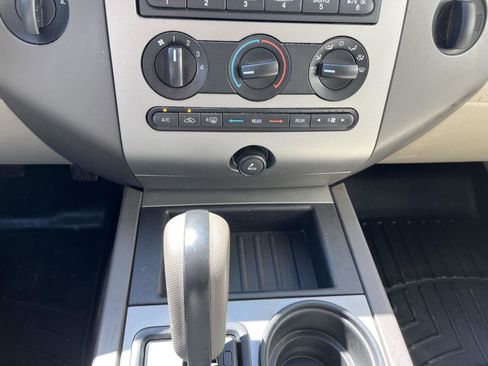 Used 2010 Ford Expedition XLT AWD/4WD image 23