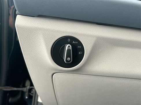 New 2026 Volkswagen Jetta SE image 17