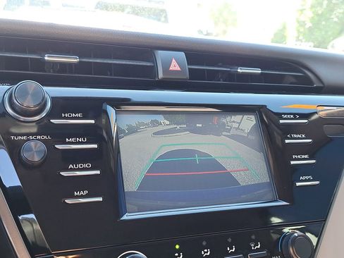 Used 2019 Toyota Camry LE w/ Phone Cable & Charge Package image 22