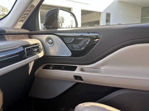 Used 2022 Lincoln Aviator Reserve w/ Equipment Group 201A image 23