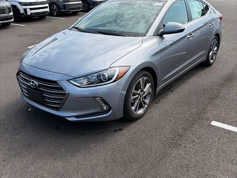 Used 2017 Hyundai Elantra Limited FWD image 2
