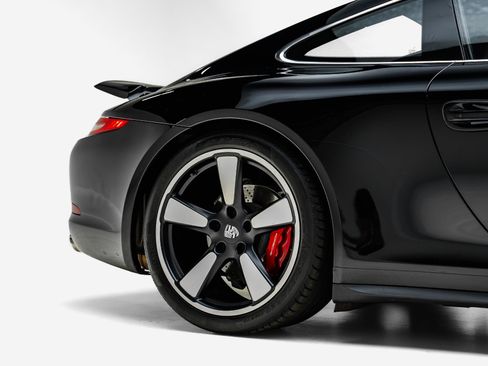 Used 2014 Porsche 911 Carrera S RWD image 17