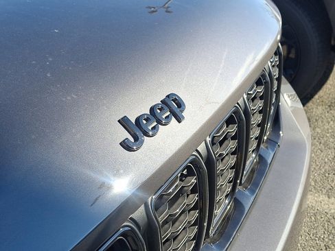 New 2025 Jeep Grand Cherokee Limited w/ Black Appearance Package image 5