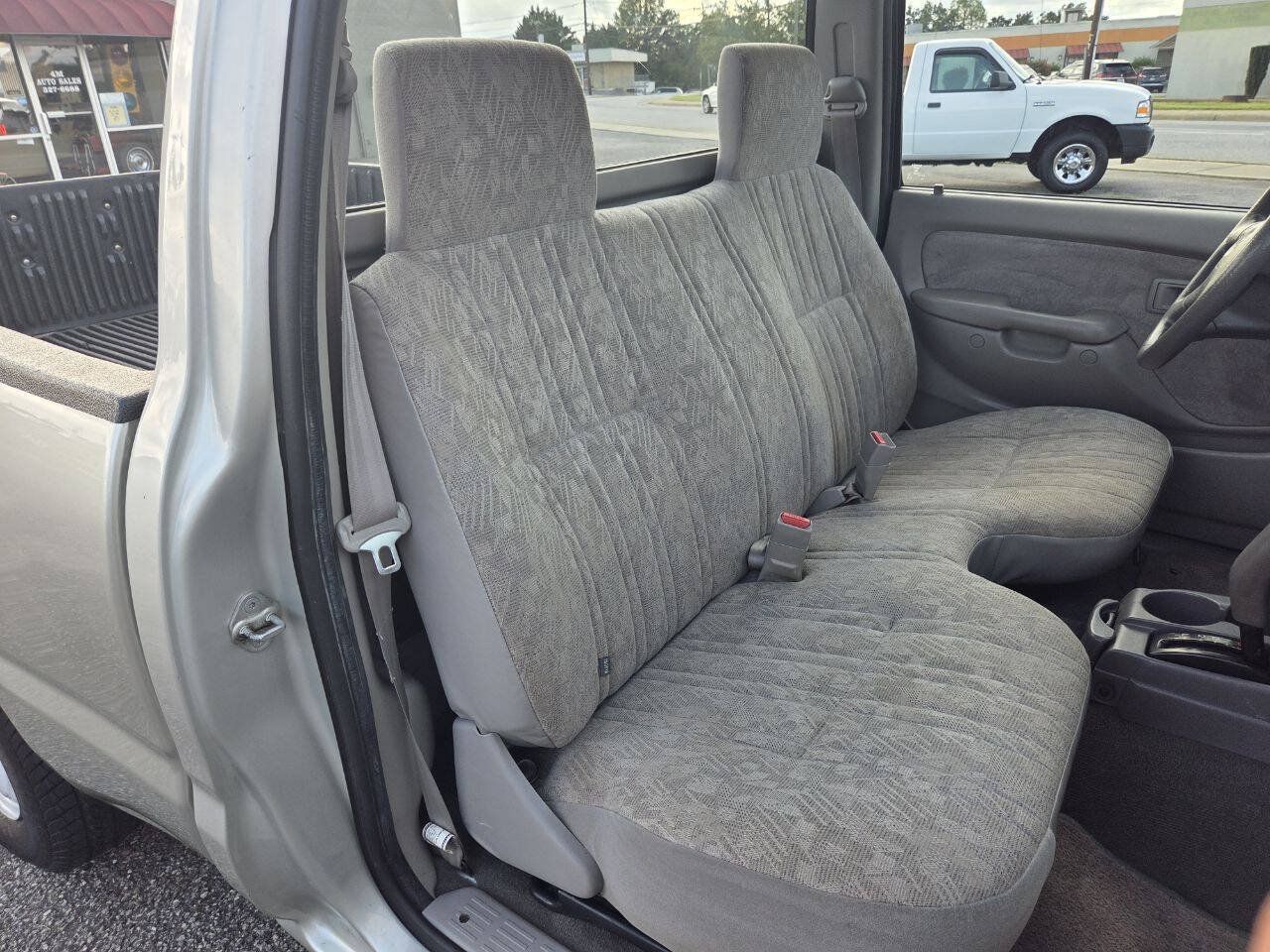 Used 2003 Toyota Tacoma 2WD Regular Cab w/ Enhancement Pkg image 12
