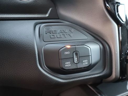 New 2026 RAM 2500 Big Horn AWD/4WD image 19