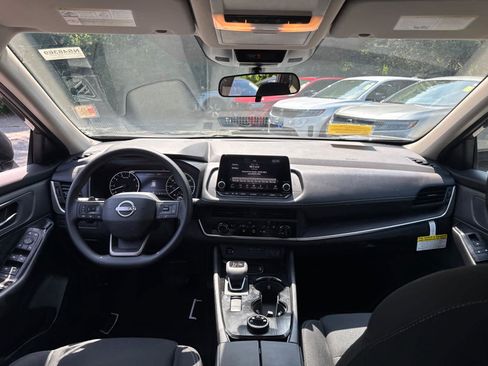 Used 2026 Nissan Rogue S AWD/4WD image 30