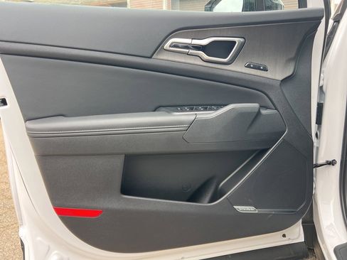 New 2026 Kia Sportage X-Line w/ X-Line Technology Package image 8