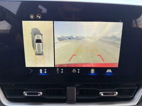 Certified 2025 Chevrolet Equinox LT w/ Safety and Technology Package image 32