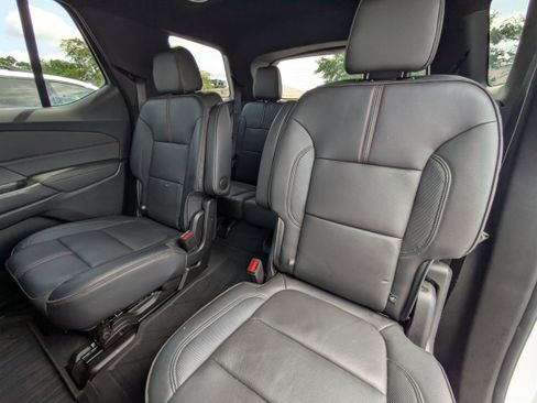 Used 2022 Chevrolet Traverse RS AWD/4WD image 10