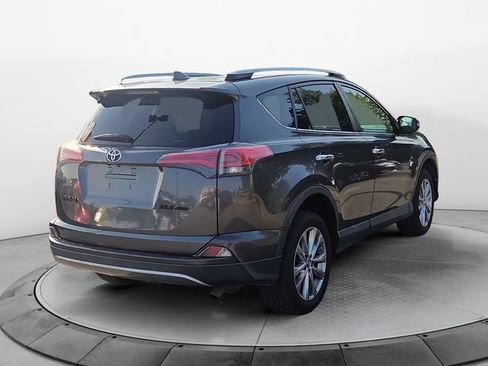 Used 2018 Toyota RAV4 Limited w/ Carpet Mat Package FWD image 5