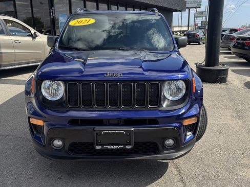Used 2021 Jeep Renegade Latitude FWD image 3