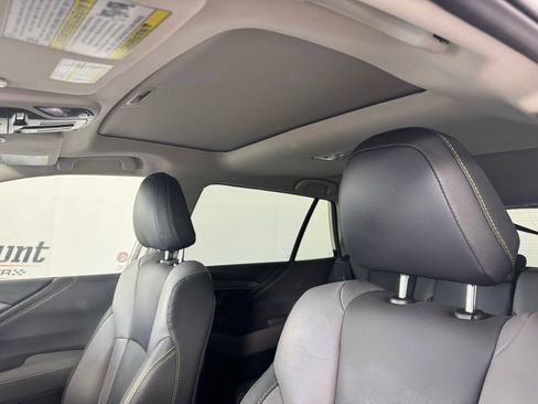 Used 2025 Subaru Outback Onyx Edition image 4