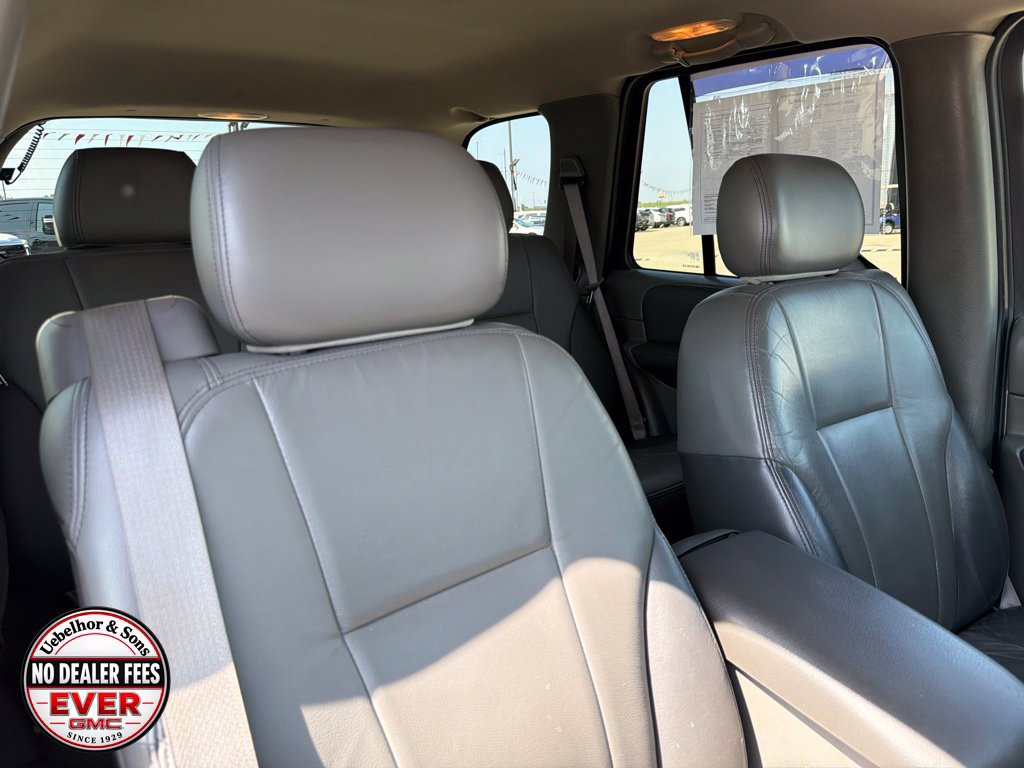 Used 2004 Chevrolet TrailBlazer LT w/ LT Preferred Equipment Group AWD/4WD image 4