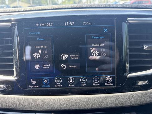 Used 2019 Chrysler Pacifica Touring-L Plus w/ Advanced Safetytec Group FWD image 16