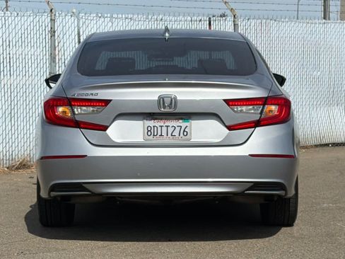 Used 2018 Honda Accord LX image 4